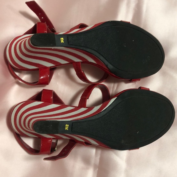Red and white wedges - Picture 4 of 5
